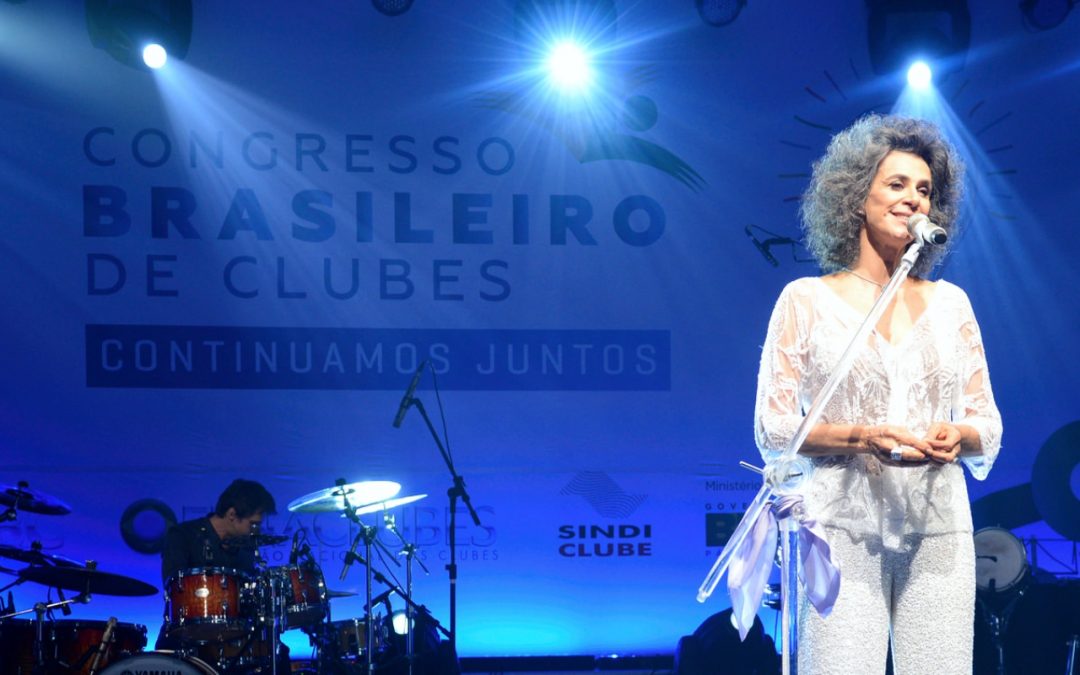 Atrações Culturais – Shows: Simone e Julian Garland