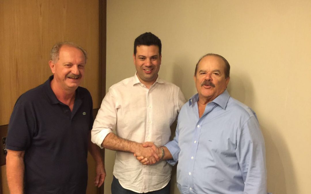 Ministro do Esporte recebe FENACLUBES e CBCf