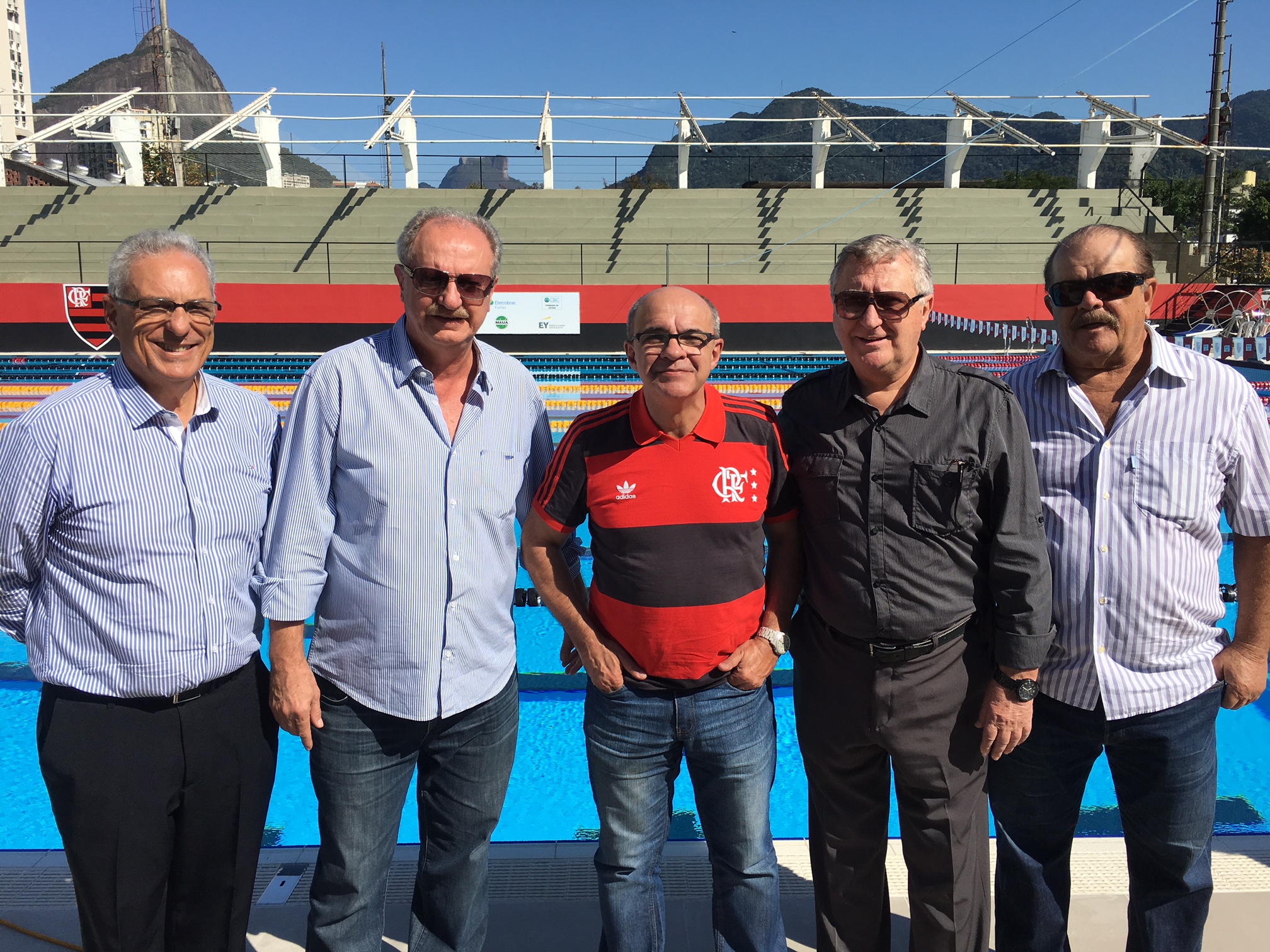 Flamengo inaugura piscina olímpica com homenagem ao técnico Rômulo