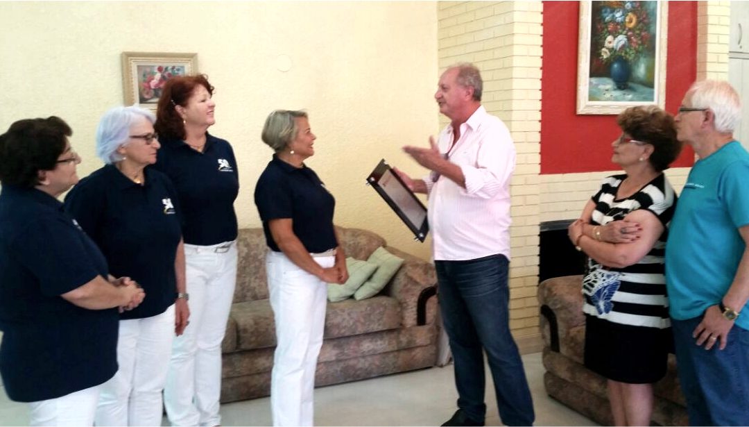 Presidente da FENACLUBES participa de tarde de homenagens no Clube do Professor Gaúcho