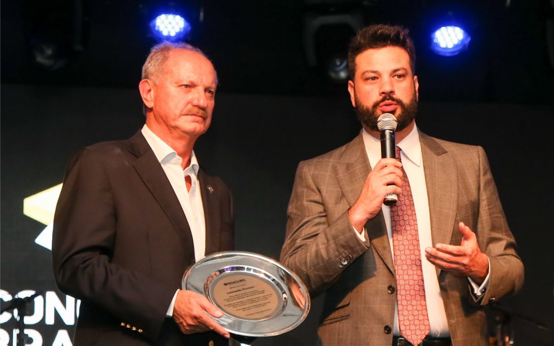 Personalidades clubísticas são homenageadas no Congresso do Rio