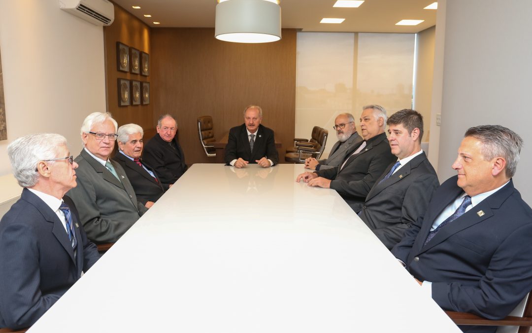 Reuniões dão sequência às atividades iniciais da sede própria da FENACLUBES
