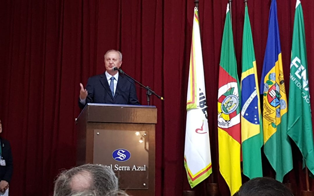 Presidente da FENACLUBES é homenageado por Clubes Gaúchos