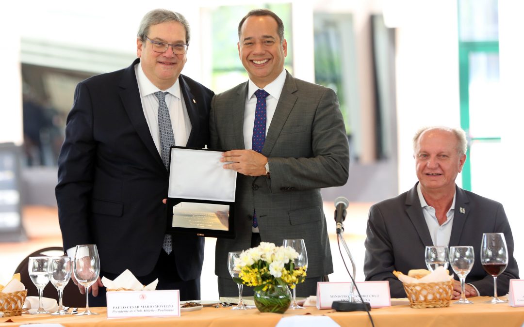 FENACLUBES participa de homenagem ao Ministro do Esporte