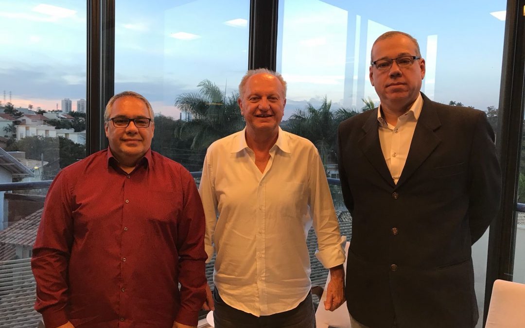 FENACLUBES recebe visita de representantes da CBB