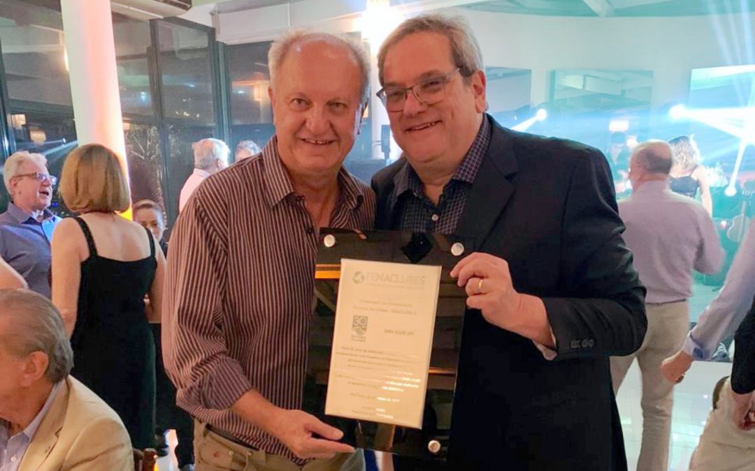 FENACLUBES homenageia os 30 anos do Sindi Clube SP
