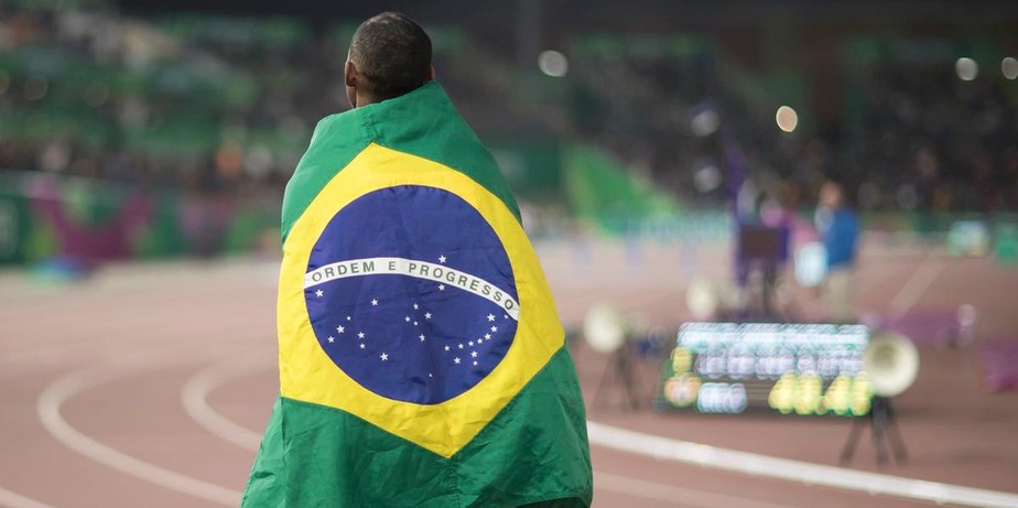 Ampliação da Bolsa-Auxílio é destaque na imprensa