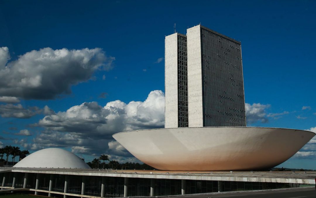 Câmara aprova benefício ao setor de eventos na pandemia e envia à sanção