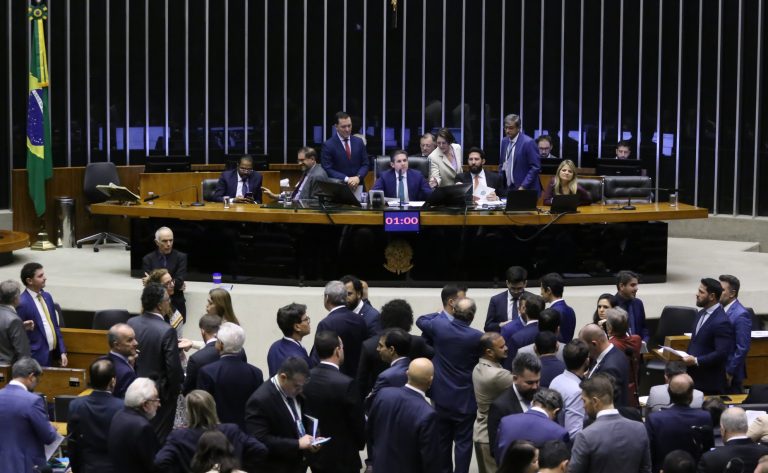 Câmara aprova votação on-line obrigatória em eleições de organizações esportivas