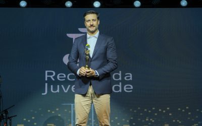 Diego Biglia, do Recreio da Juventude/RS, é o “Presidente do Ano” do Prêmio FENACLUBES 2025!
